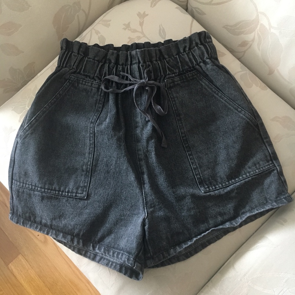 Cute Black Denim Paper-Bag Waist Shorts Size S